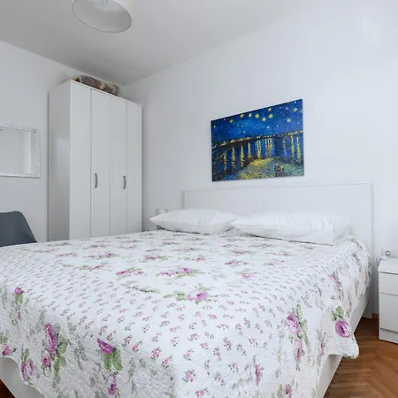 Apartman Valentino *