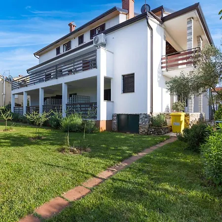 Apartman Valentino *