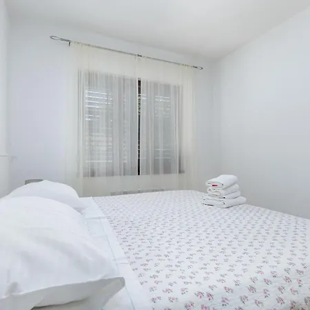 Valentino Apartment